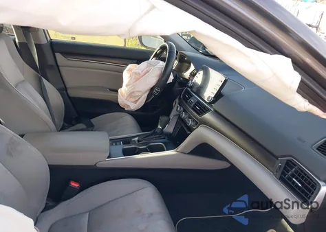 2018 Honda Accord Ex z USA, uszkodzony, nr VIN 1HGCV1F42JA011156